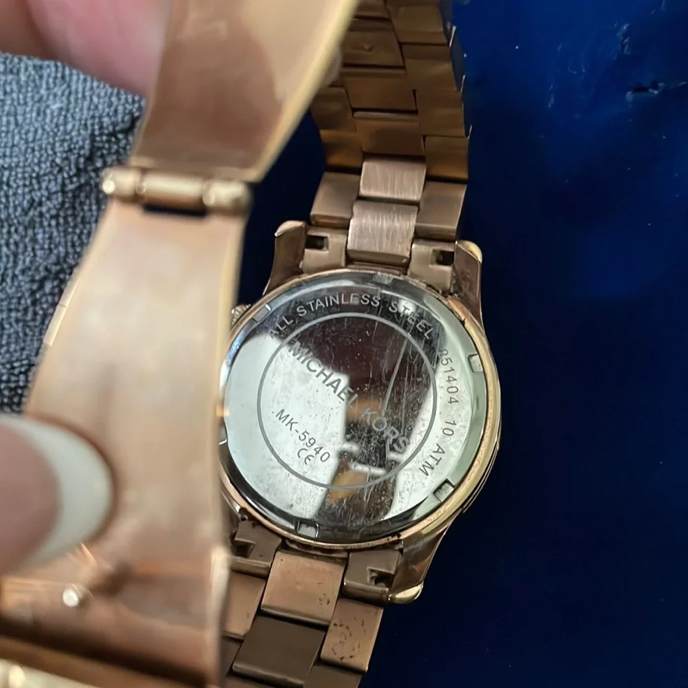 Michael kors watch - Picture 3 of 4